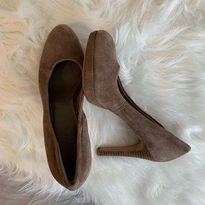 Banana Republic pumps